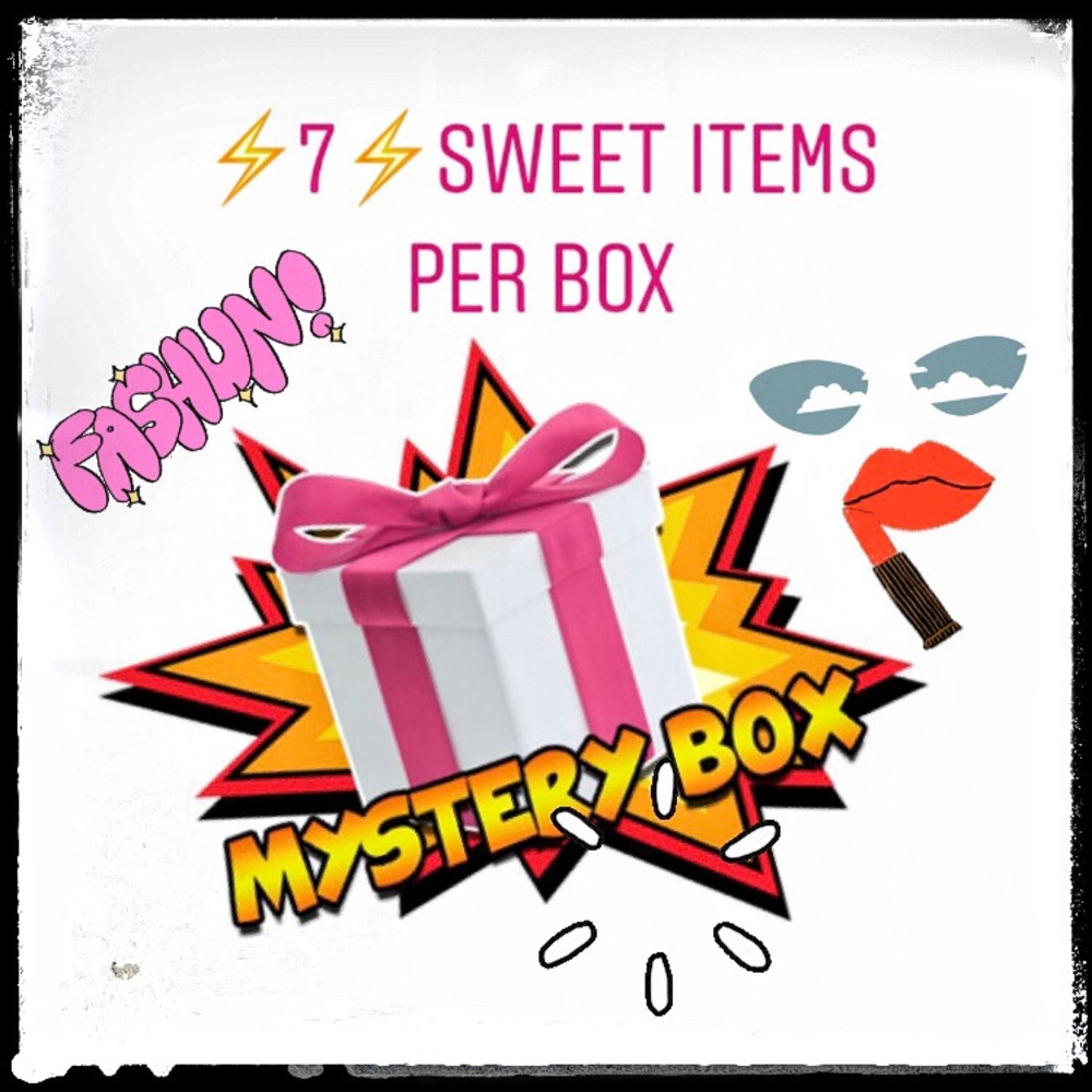 ❓WOMEN’S MYSTERY BOX❓of mega awesome stuff! 💖